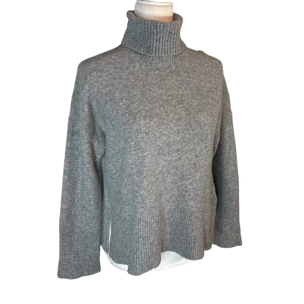 J. Crew Turtleneck Sweater in Supersoft Yarn Size XS‎ Gray Wool Alpaca Classic